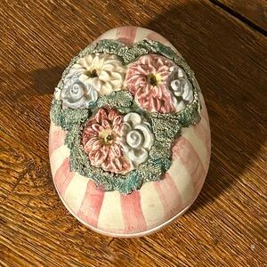 Vintage Artist Signed Pottery Egg Shaped Trinket/Jewelry Box Majolica Design